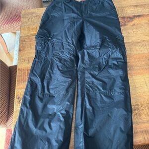 NWOT Columbia Women’s Black Cargo Snow Pants
